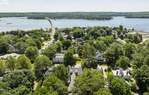 18 High Street, Wiscasset, ME 04578