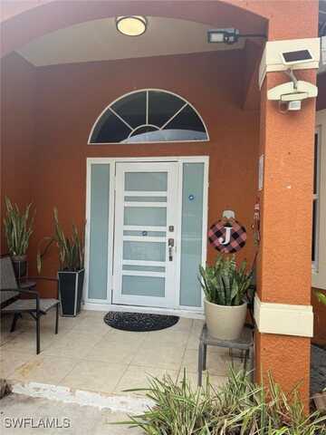 2806 5th Street W, Lehigh Acres, FL 33971