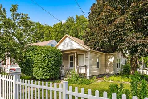 1308 S Wright Street, Bloomington, IL 61701