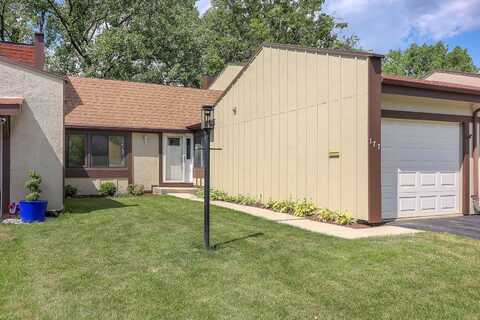 177 Cascade Drive, Indian Head Park, IL 60525
