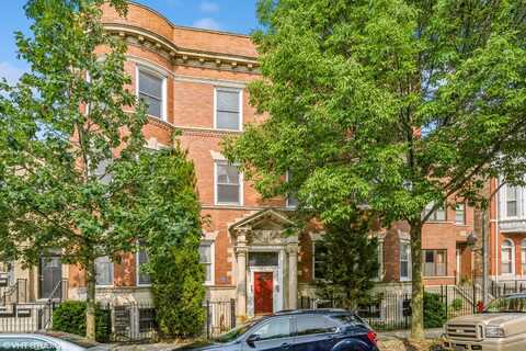 3252 S Prairie Avenue, Chicago, IL 60616