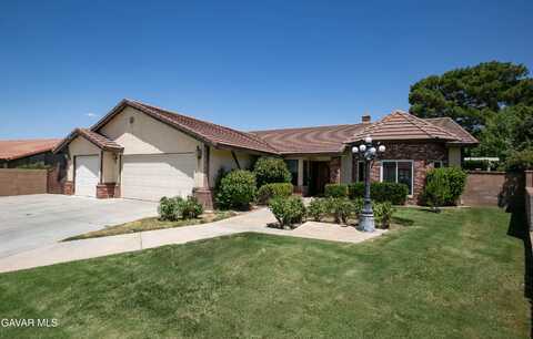 43012 Montemarte Court, Lancaster, CA 93536
