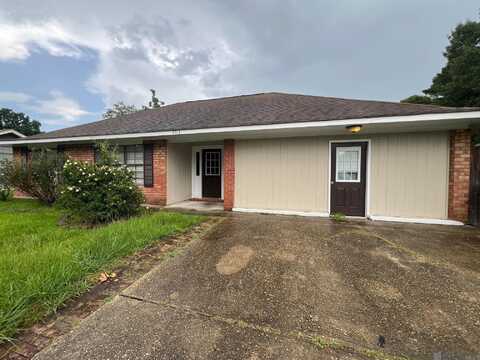 9915 Hawthorne Dr, Saint George, LA 70809