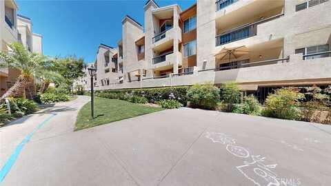 5550 Owensmouth Avenue, Woodland Hills, CA 91367