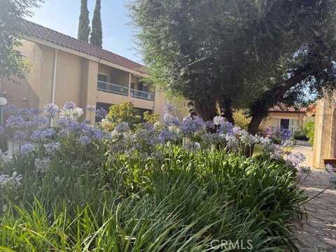 18307 BURBANK, Tarzana, CA 91356