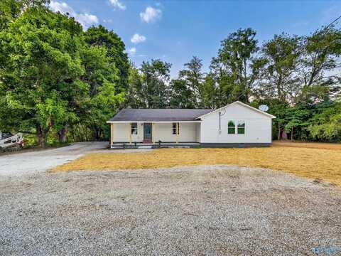 1603 Ready Section Road, Hazel Green, AL 35750