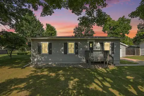 107 Austin Drive, Hartford, MI 49057