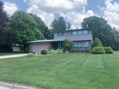 130 Southwoods Avenue, Fremont, MI 49412