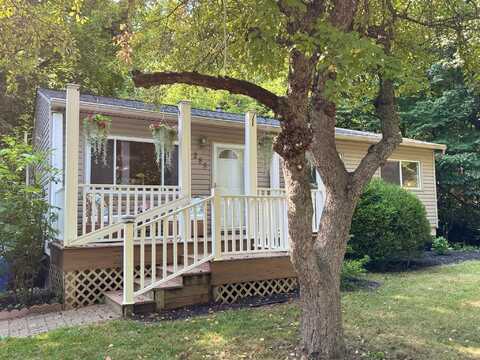 285 Brookside Drive, Ann Arbor, MI 48105