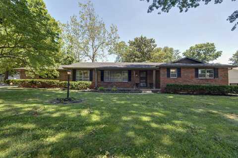 2210 S Catalina Avenue, Springfield, MO 65804