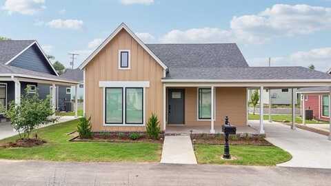 212 S Bluff Street, Catoosa, OK 74015