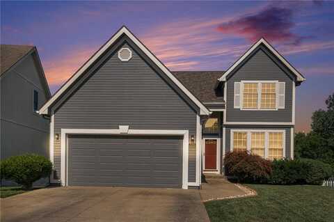 725 Redbud Drive, Paola, KS 66071