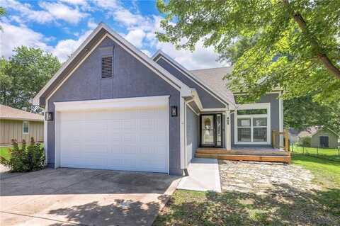 405 17th Avenue S, Greenwood, MO 64034