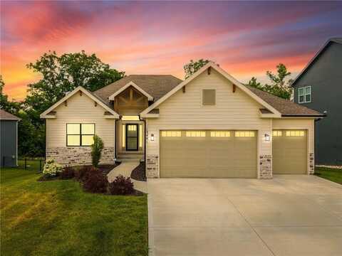 13491 Terrace Park Drive, Parkville, MO 64152