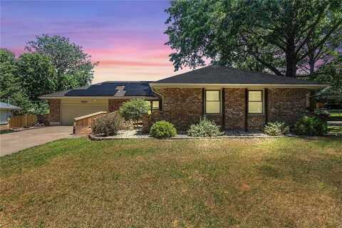 7925 N Forest Avenue, Kansas City, MO 64118