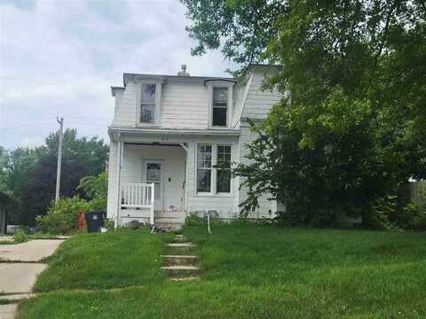 314 E Main St, Oxford, IA 52322