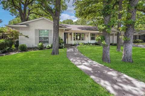 1822 Holm Oak Street, Arlington, TX 76012