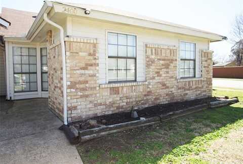 2400 Sunflower Drive, Arlington, TX 76014