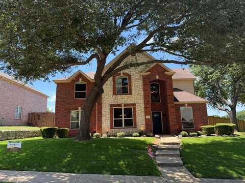 1810 Greenhill Drive, Rowlett, TX 75088
