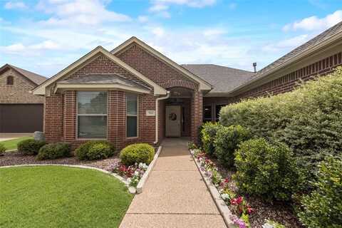 7513 Bunker Court, Benbrook, TX 76126