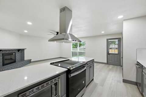 5221 Knox Drive, The Colony, TX 75056