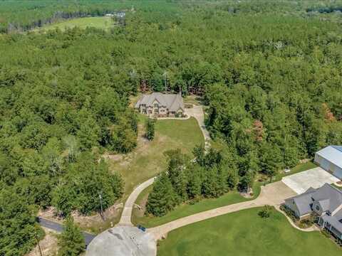 210 Autumn Lake Drive, Lufkin, TX 75904