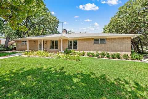 1306 Driftwood Drive, Euless, TX 76040