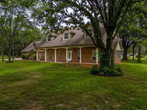 2811 N Shore Drive, Bonham, TX 75418