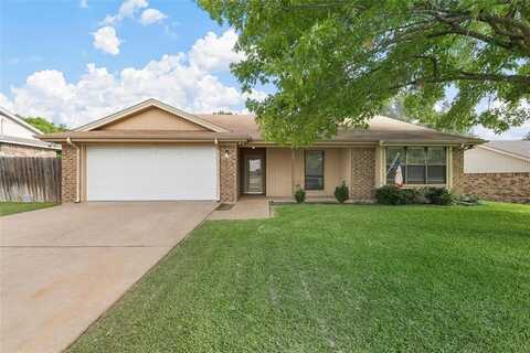 610 Angel Fire Drive, Hewitt, TX 76643