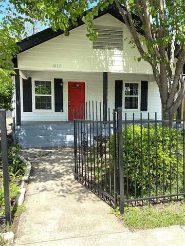 1017 E Baltimore Avenue, Fort Worth, TX 76104
