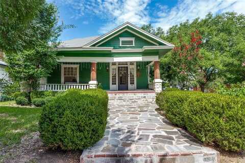 2000 Hurley Avenue, Fort Worth, TX 76110