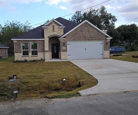 202 E 1st North Street, Kaufman, TX 75142