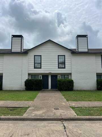 2705 Wimbledon Court, Garland, TX 75041