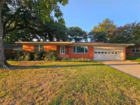 800 Valley View Drive, Arlington, TX 76010