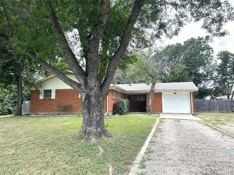 1102 S Louisiana Street, Grandview, TX 76050