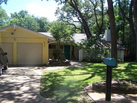 2822 Olympia Drive, Arlington, TX 76013