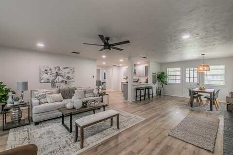 5613 Pecos Court, De Cordova, TX 76049