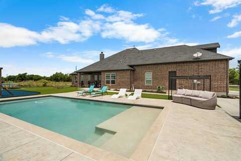 12555 Flow Road, Krum, TX 76249