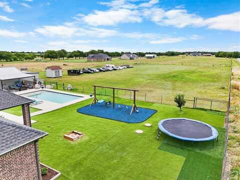12555 Flow Road, Krum, TX 76249