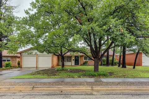 2124 68th Street, Lubbock, TX 79412