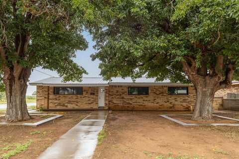 1420 N Ave C, Denver City, TX 79323