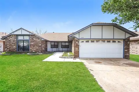 11225 Cimarron Drive, Oklahoma City, OK 73162