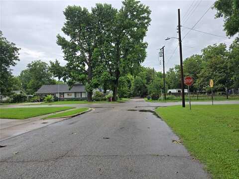 730 N Santa Fe Street, Pauls Valley, OK 73075