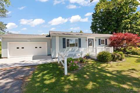4100 Hunt, Adrian, MI 49221