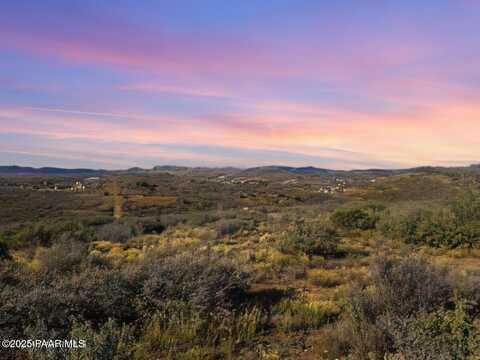 11425 S Hackberry Road, Mayer, AZ 86333