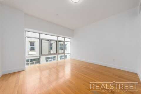 90-02 Queens Blvd, ELMHURST, NY 11373