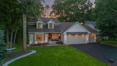 9421 Dallas Ln, Maple Grove, MN 55369
