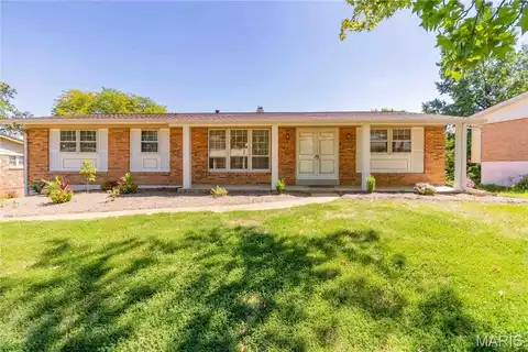 9724 Brookmere Drive, Saint Louis, MO 63123