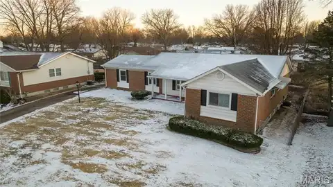 2480 Cambridge Drive, Florissant, MO 63033