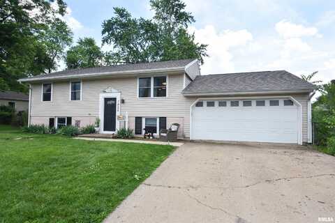 1825 HOLIDAY Drive, Pekin, IL 61554